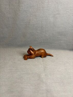 Vintage Folk Art Hand Carved Wooden Art Sculpture Cat Kitten Figurine Pouncing
